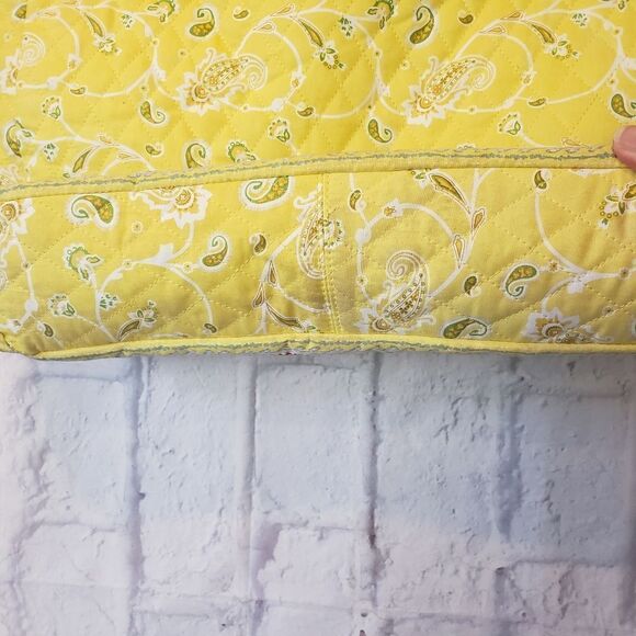 AMERICANA BY SHARIF Quilted Paisley Large Tote Bag - Picture 5 of 8